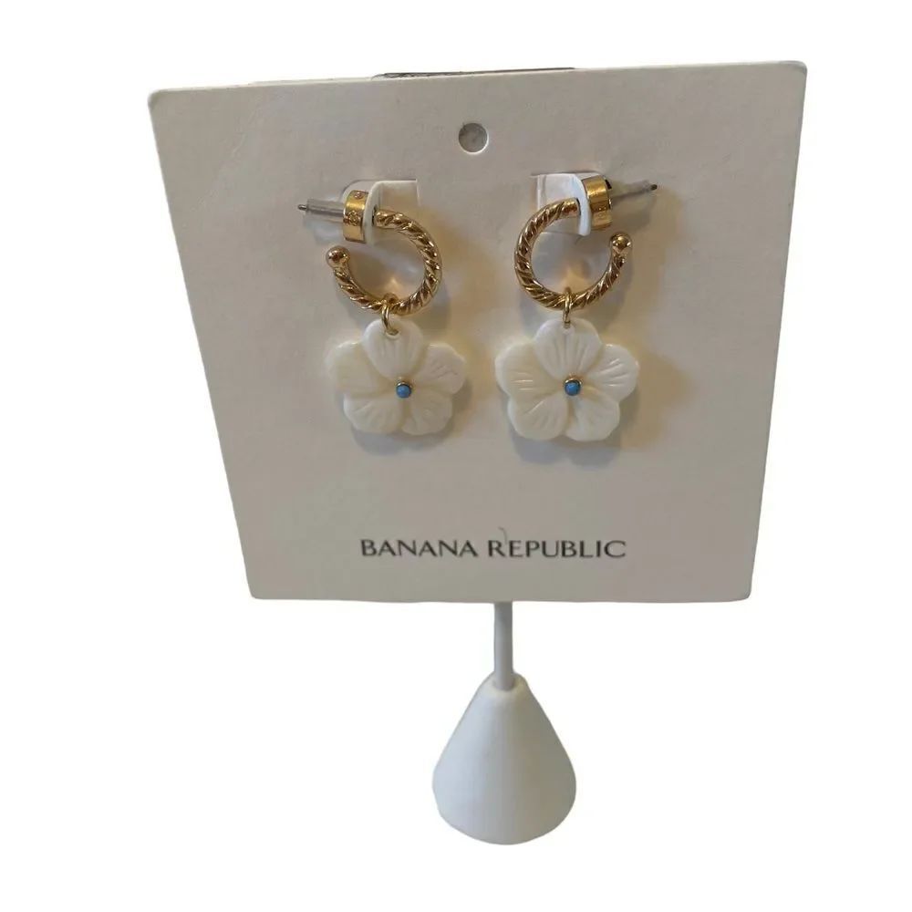 Banana Republic Small Flower Shell Drop Earrings.